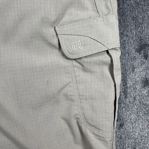 5.11 Tactical Cotton Khaki Pants Ripstop Cargo Mens 44x30 Tan Beige - Picture 7 of 16